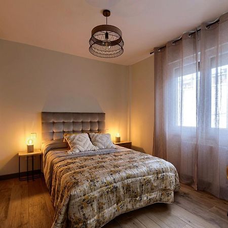 Vivienda Turistica De Diseno Elegante Appartement Bilbao Buitenkant foto