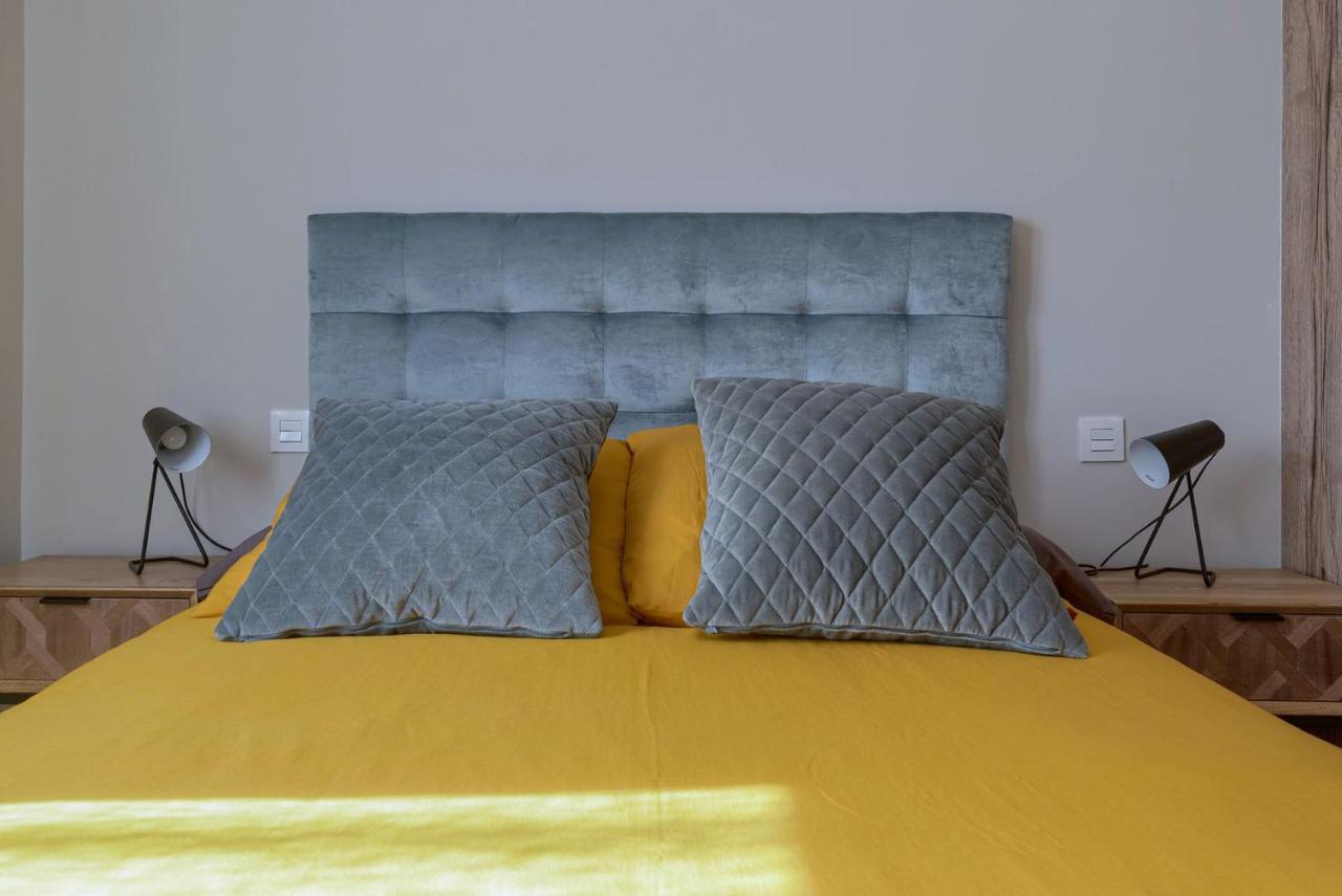 Vivienda Turistica De Diseno Elegante Appartement Bilbao Buitenkant foto