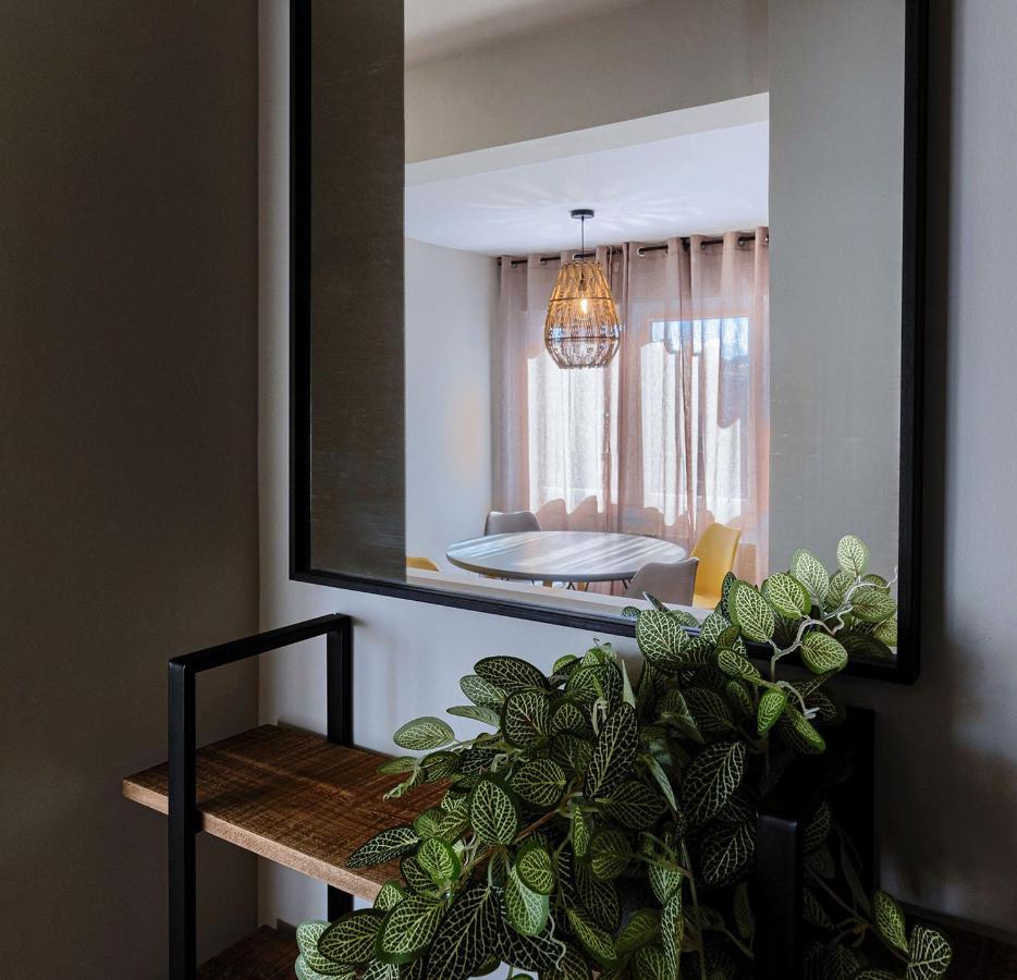 Vivienda Turistica De Diseno Elegante Appartement Bilbao Buitenkant foto